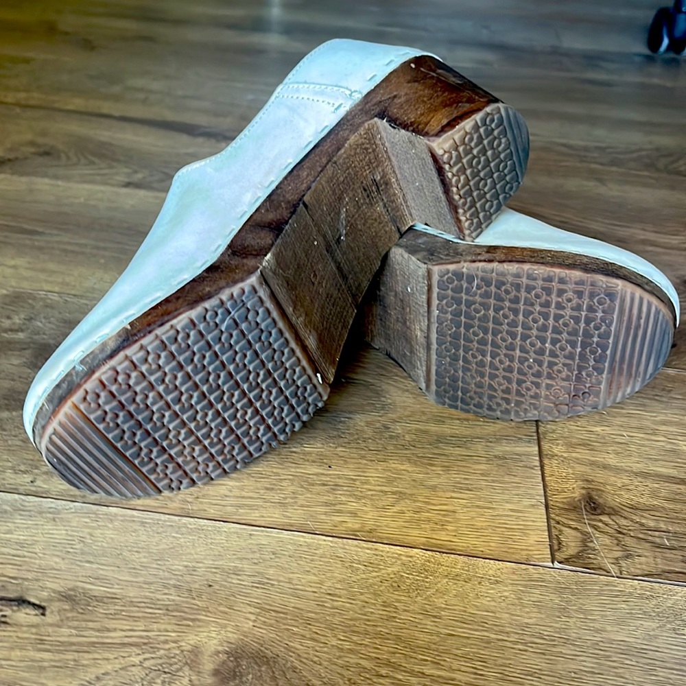 Sandgrens Clogs - image 2